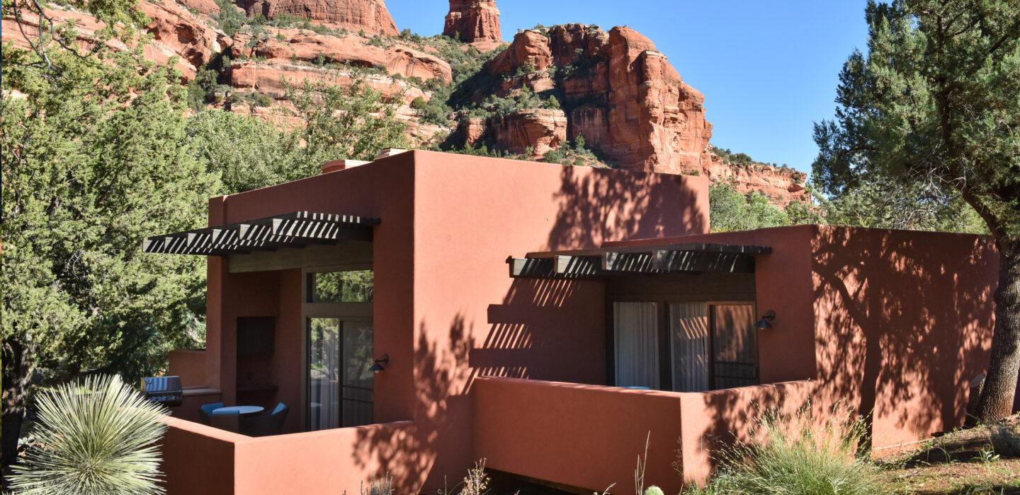 Casita patio with red rocks in background