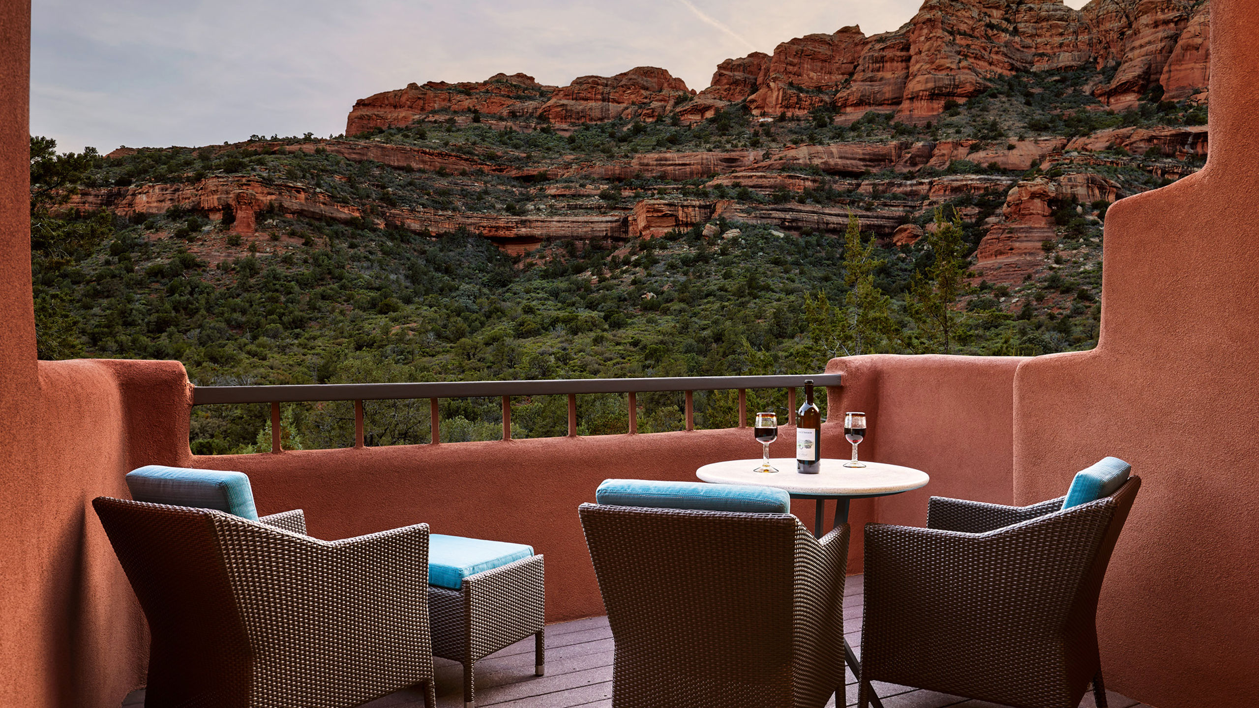 Hacienda 1 bedroom terrace with views of red rocks