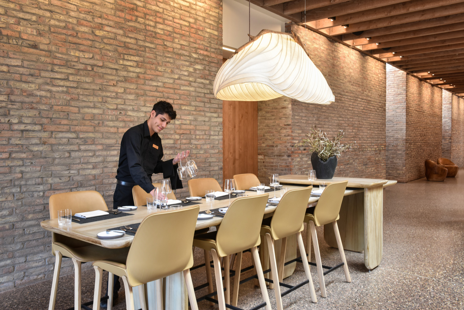 hummingbird harvest table