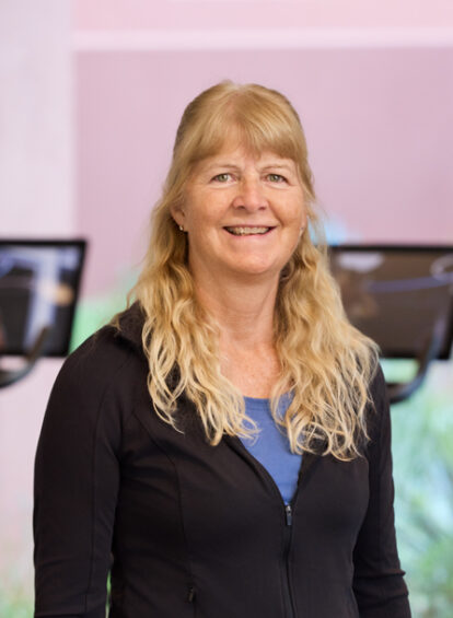 female hiking guide in black shirt